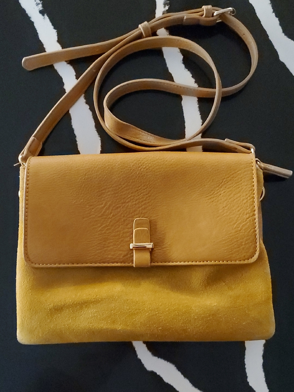 Gorgeous,Harvest Gold/Mustard Vegan Leather/Suede Crossbody Purse,Gold Hardware
